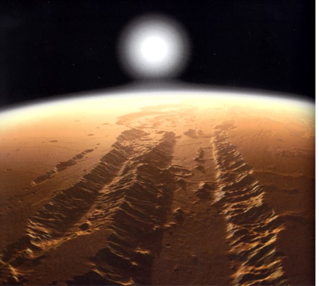 Quel cataclysme cosmique dans un pass lointain a t-il cr sur Mars le canyon de Valles Marineris, cette gigantesque tranche de 5000 km de long, 120 de large et 11 de profondeur ?