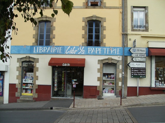 Librairie Librys, à Douarnenez, où l'on trouve L'AFFAIRE MORMON et LE CODE TEMPLIER